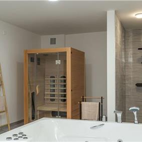 Luxury 4 Bedroom Villa with Infinity Pool, Sauna, Gym, Jacuzzi and Sea Views in Orašac, near Dubrovnik, Sleeps 8
